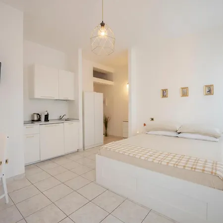 Monolocale Farini Apartman Parma